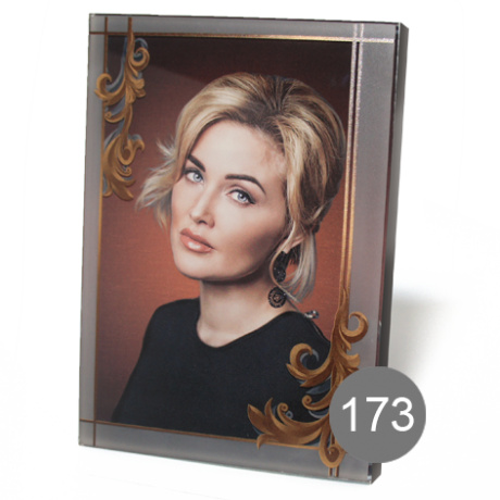 Dekoratīvie portreti stiklā Nr.173