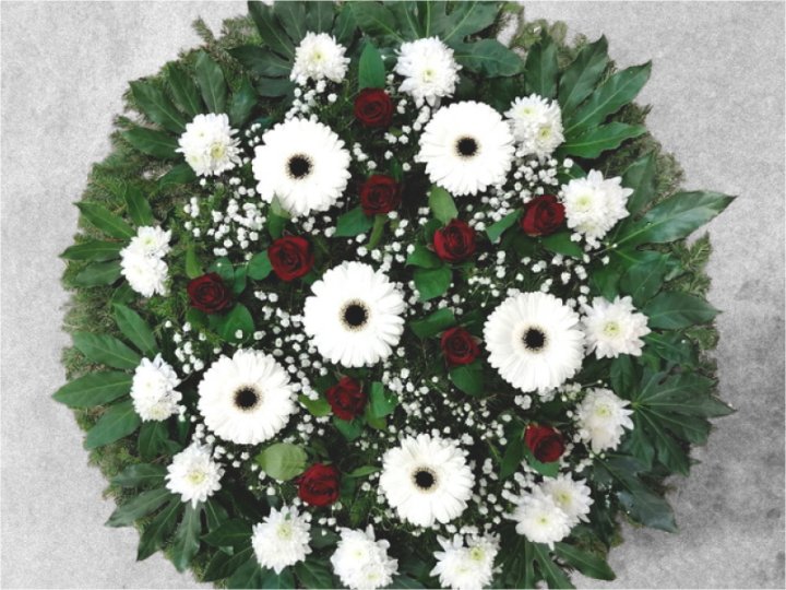 Bēru vainags ar gerberām un rozēm 80 cm Nr.119