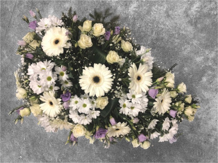 Ekskluzīvs sēru štrauss ar rozēm 55 cm Nr.211