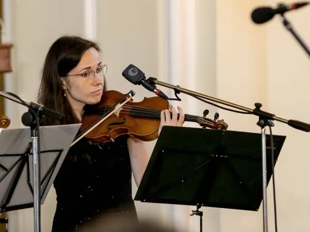 			Rezervēt bēru muzikantus
	