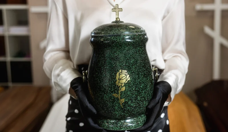 Apbedīšanas birojs Angel AB —  Emmas ielā 14. Rīgā Apbedīšanas pakalpojumi Rīga — "Angel AB" Emmas iela 14 birojs